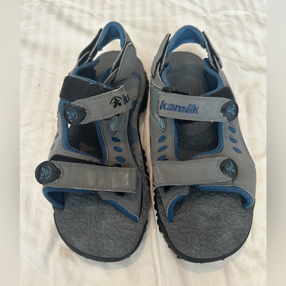 EUC Kamik Men's Vellcro Sport Sandals Sz 9 Gray/Blue